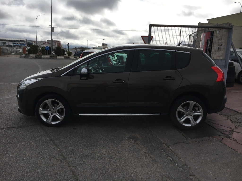 PEUGEOT 3008 1.6 HDI 110CV