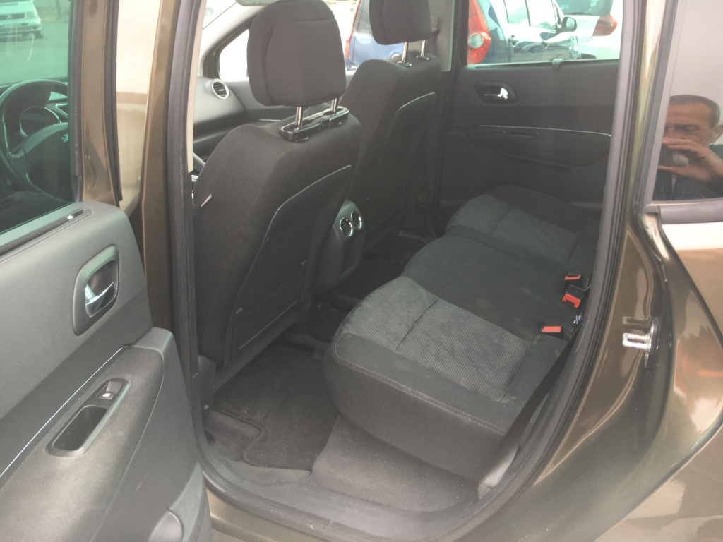 PEUGEOT 3008 1.6 HDI 110CV