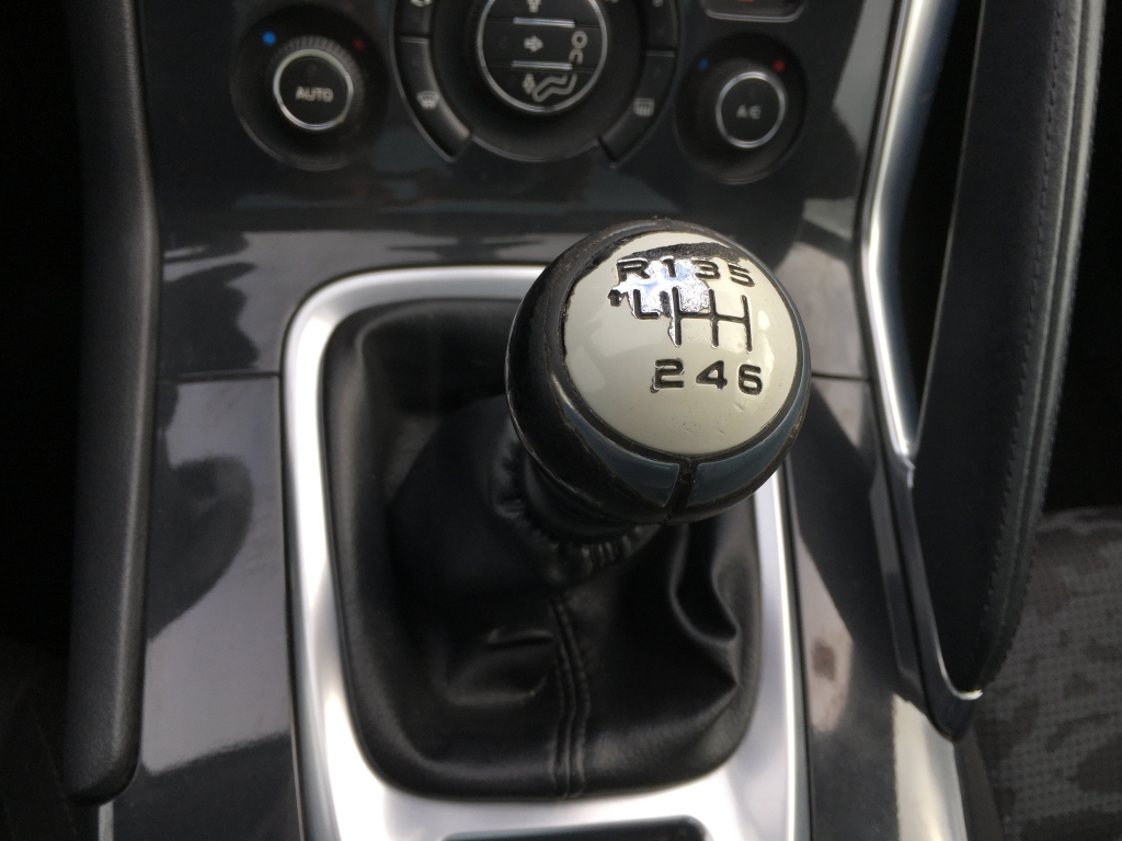 PEUGEOT 3008 1.6 HDI 110CV