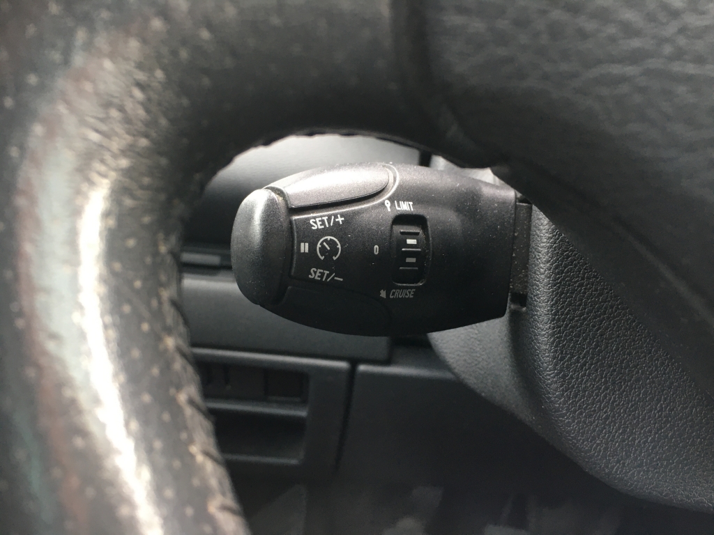 PEUGEOT 3008 1.6 HDI 110CV