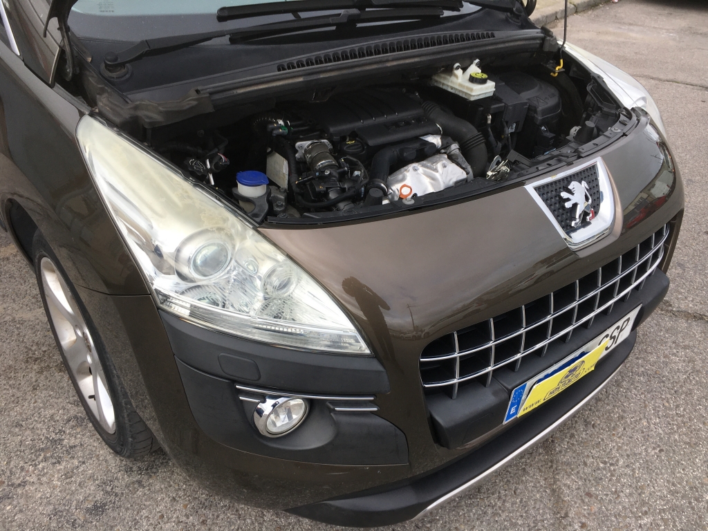 PEUGEOT 3008 1.6 HDI 110CV