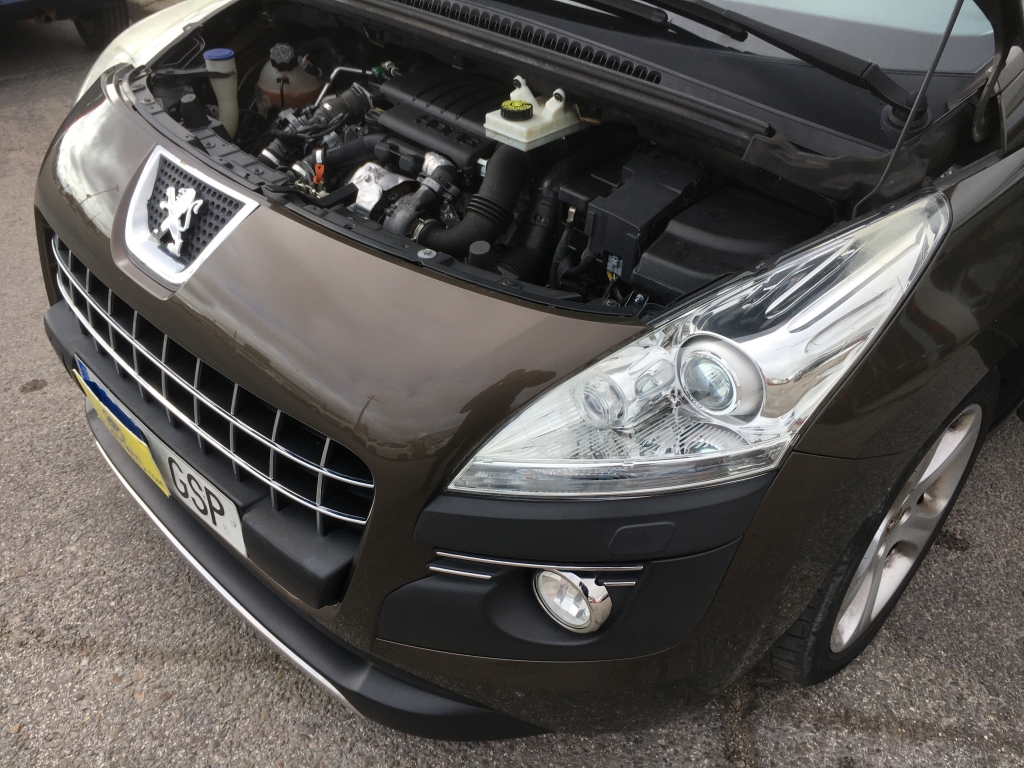 PEUGEOT 3008 1.6 HDI 110CV
