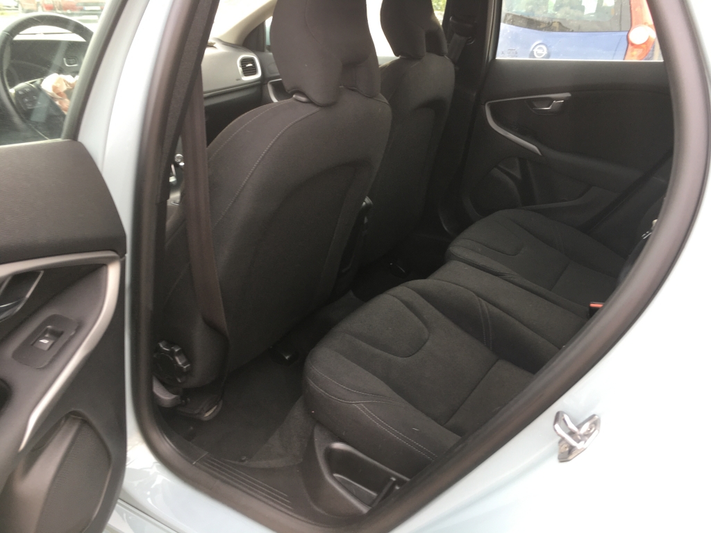 VOLVO V-40 D 2.0 120CV
