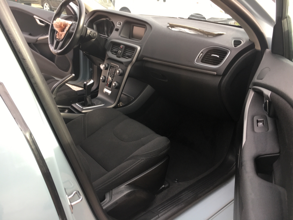 VOLVO V-40 D 2.0 120CV