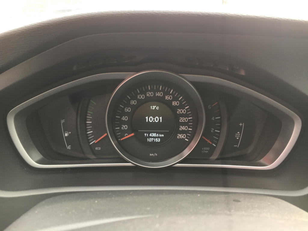 VOLVO V-40 D 2.0 120CV