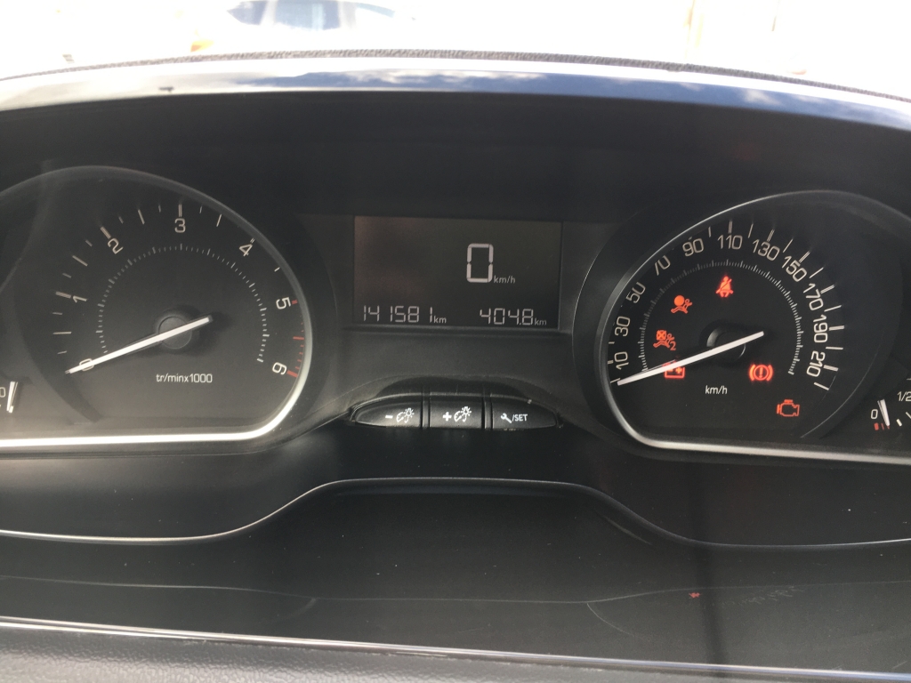 PEUGEOT 208 1.6 HDI 90CV