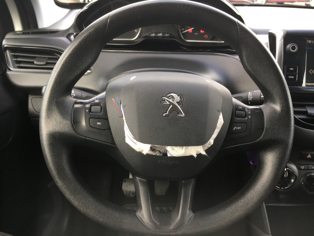 PEUGEOT 208 1.6 HDI 90CV