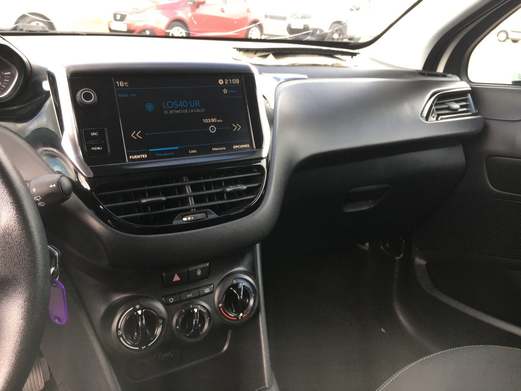 PEUGEOT 208 1.6 HDI 90CV
