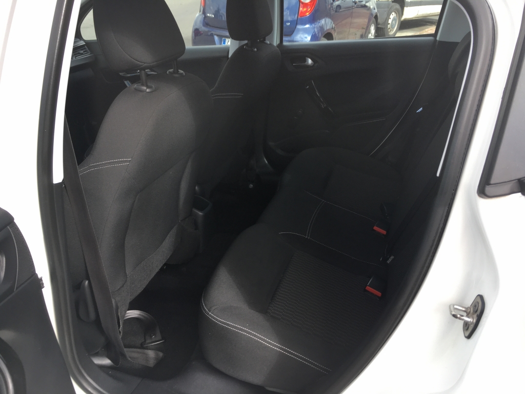 PEUGEOT 208 1.6 HDI 90CV