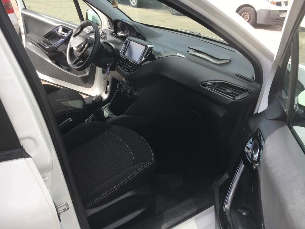 PEUGEOT 208 1.6 HDI 90CV