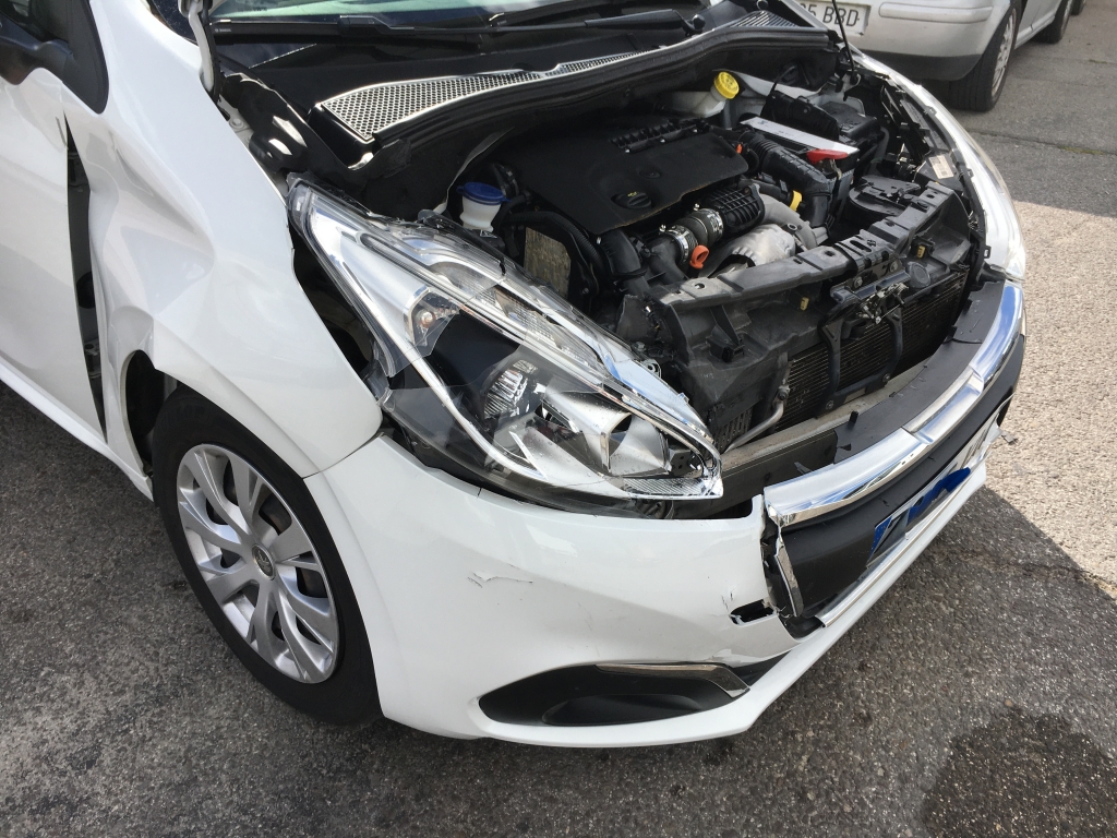 PEUGEOT 208 1.6 HDI 90CV