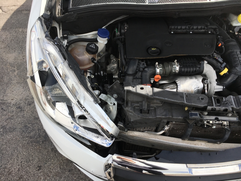 PEUGEOT 208 1.6 HDI 90CV