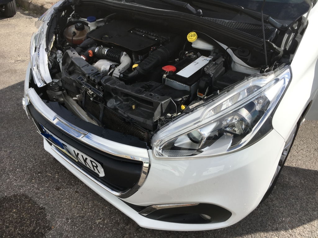 PEUGEOT 208 1.6 HDI 90CV