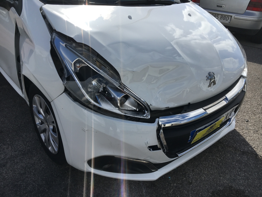 PEUGEOT 208 1.6 HDI 90CV