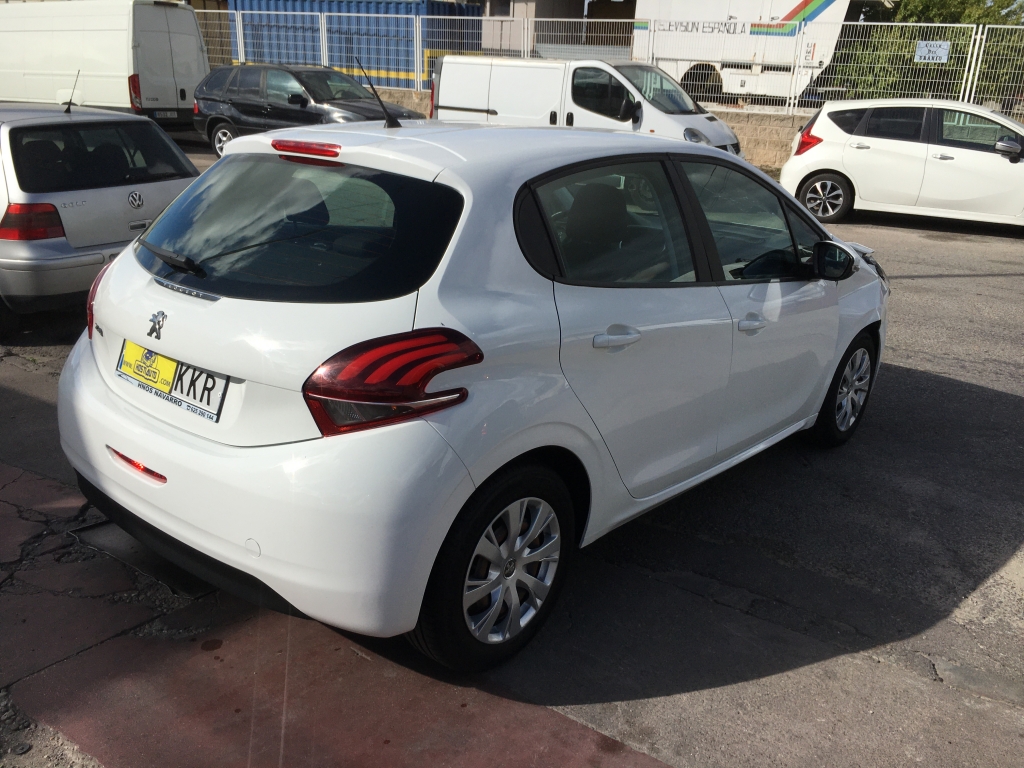 PEUGEOT 208 1.6 HDI 90CV
