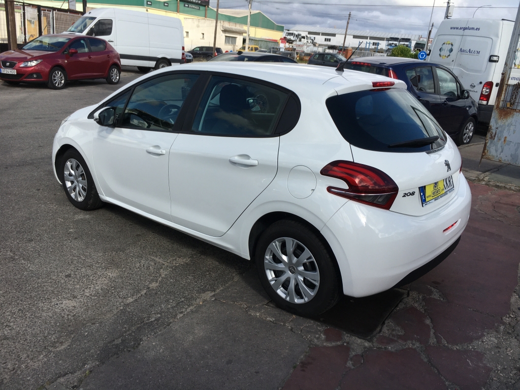 PEUGEOT 208 1.6 HDI 90CV
