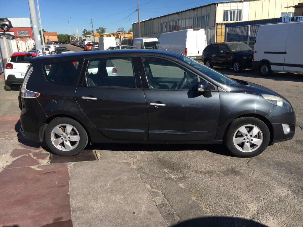 RENAULT SCENIC 1.6 DCI 130CV 7 PLAZAS