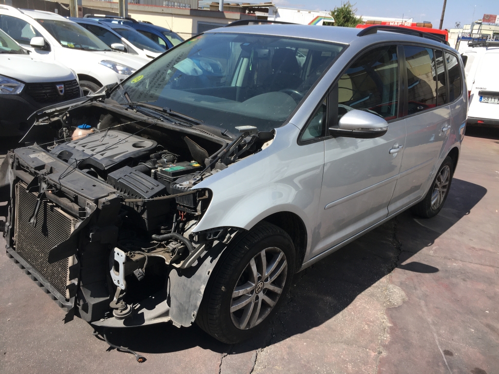 VOLKSWAGEN TOURAN 1.6 TDI 105CV 7 PLAZAS