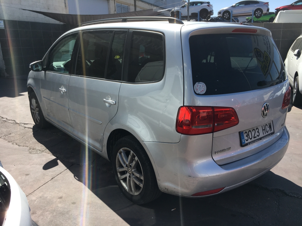 VOLKSWAGEN TOURAN 1.6 TDI 105CV 7 PLAZAS