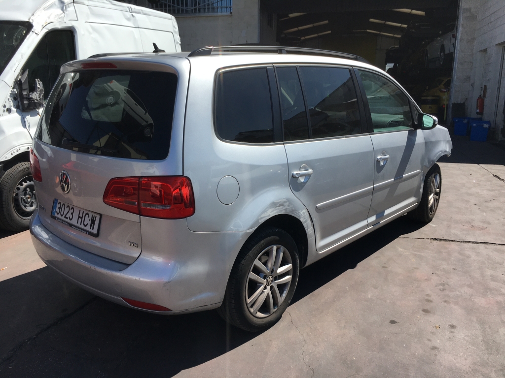 VOLKSWAGEN TOURAN 1.6 TDI 105CV 7 PLAZAS