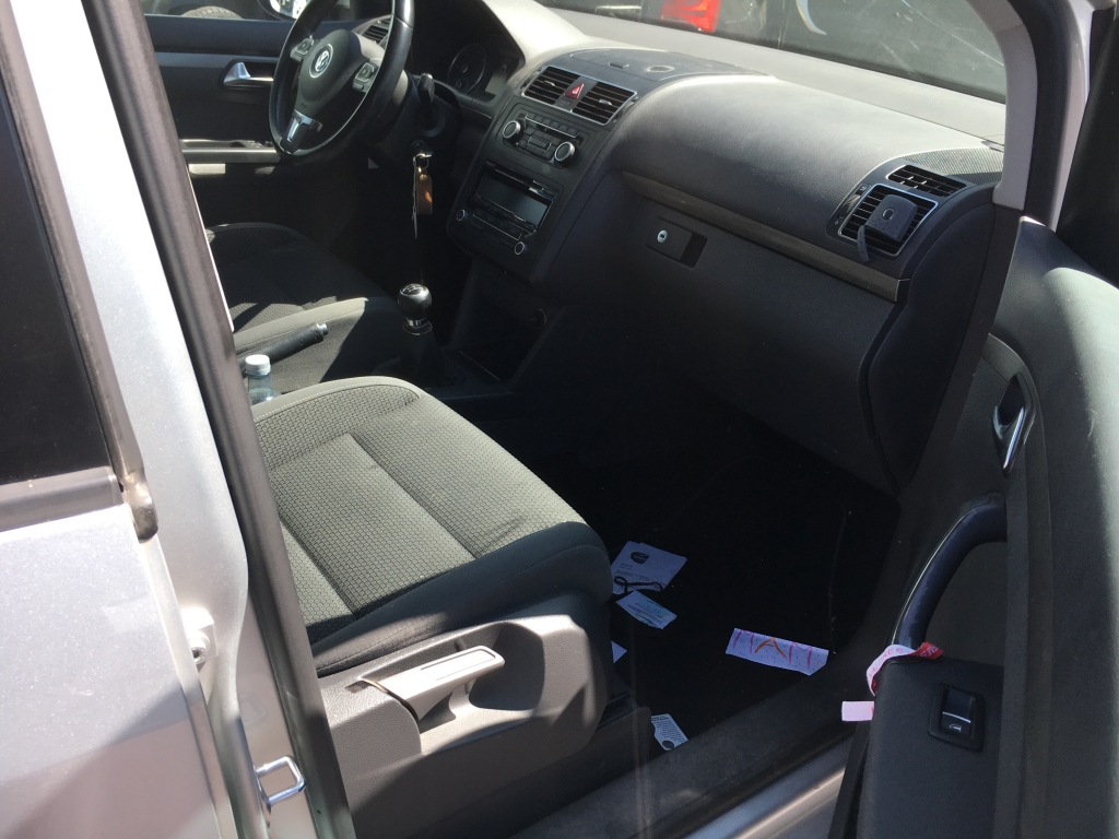 VOLKSWAGEN TOURAN 1.6 TDI 105CV 7 PLAZAS