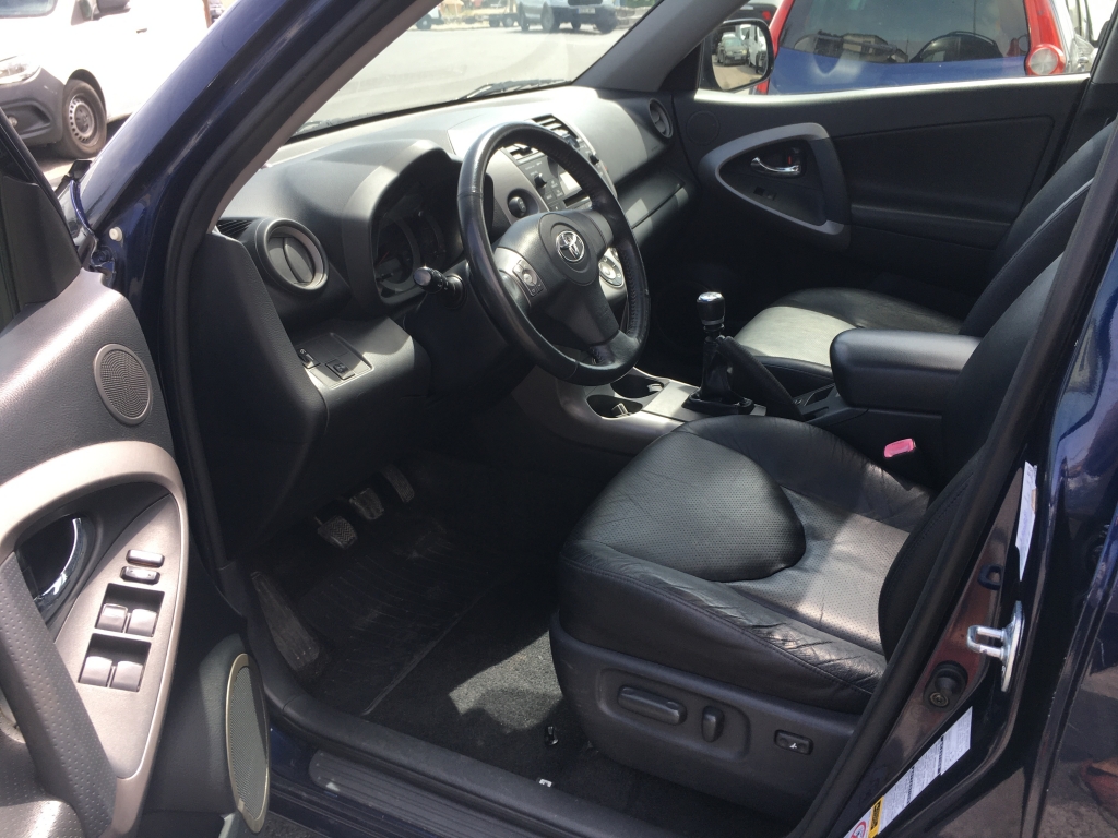 TOYOTA RAV-4 2.2 D4D 136CV 4X4