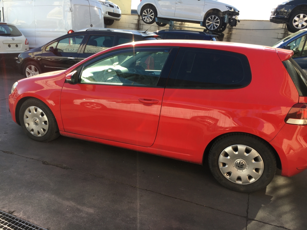 VOLKSWAGEN GOLF 2.0 TDI 110CV