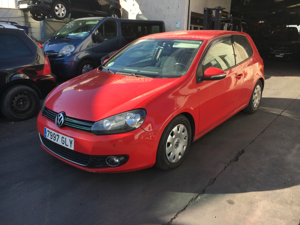 VOLKSWAGEN GOLF 2.0 TDI 110CV