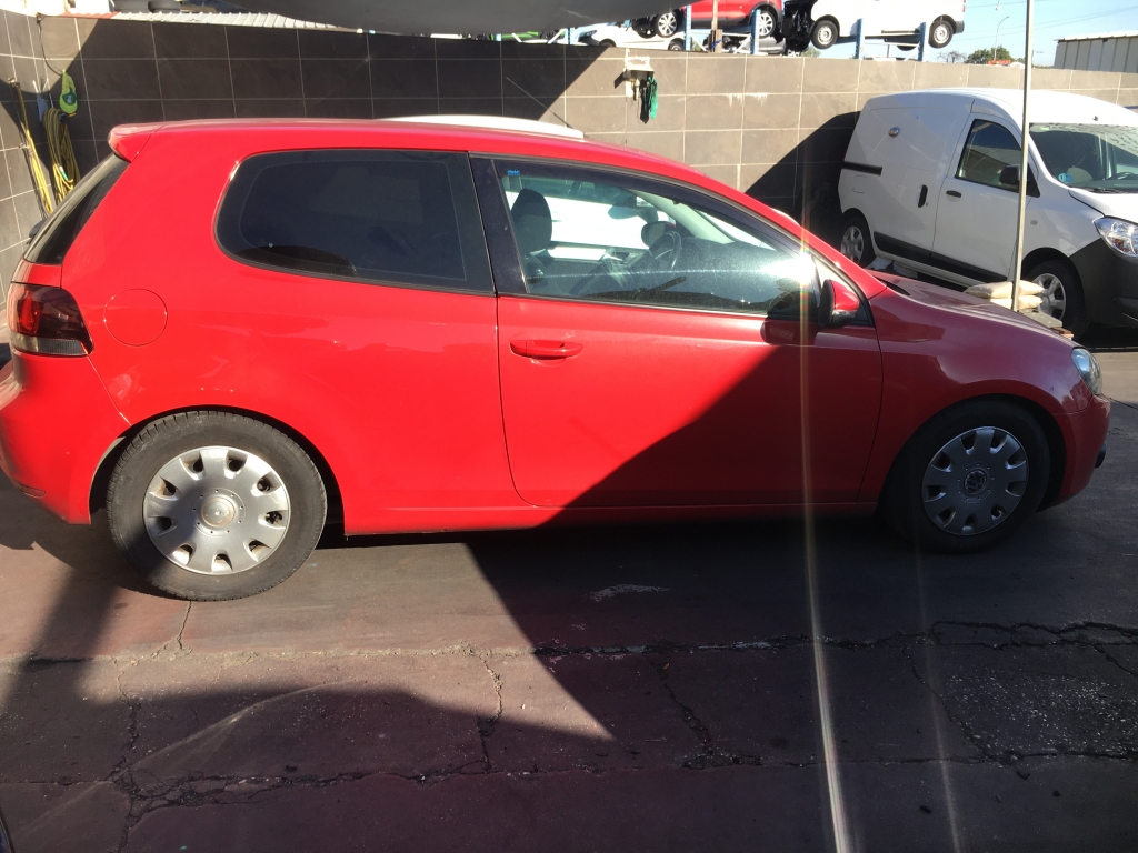 VOLKSWAGEN GOLF 2.0 TDI 110CV