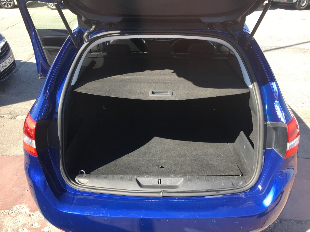 PEUGEOT 308 SW STYLE BLUE HDI 1.5 130CV AUT