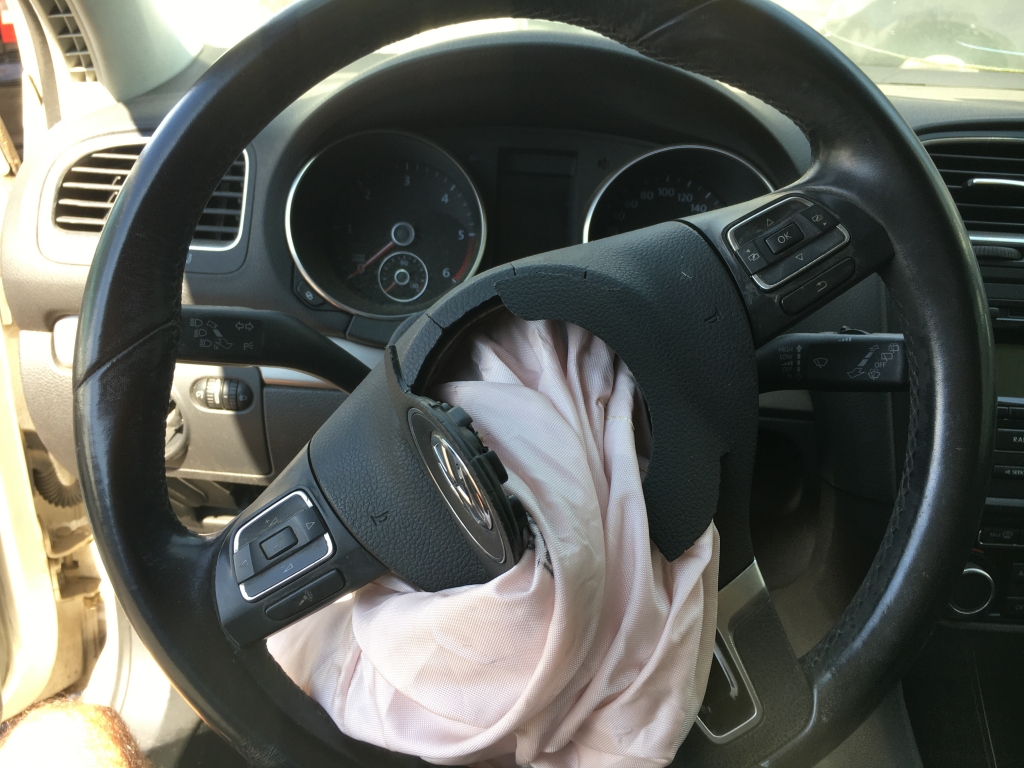 VOLKSWAGEN GOLF 1.6 TDI 105CV