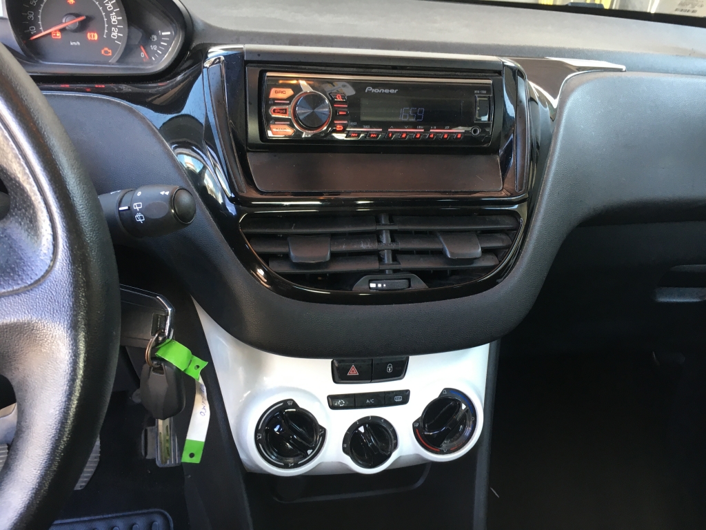 PEUGEOT 208 1.0 INY 68CV