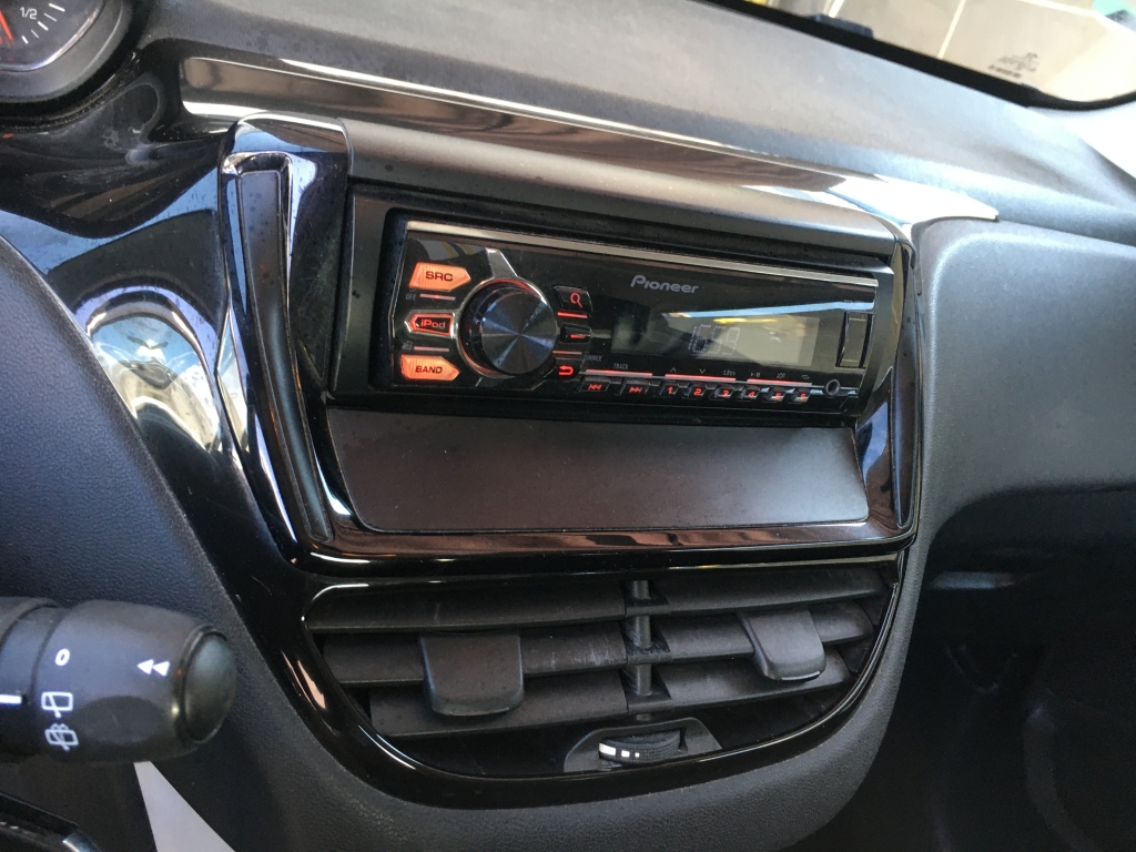 PEUGEOT 208 1.0 INY 68CV
