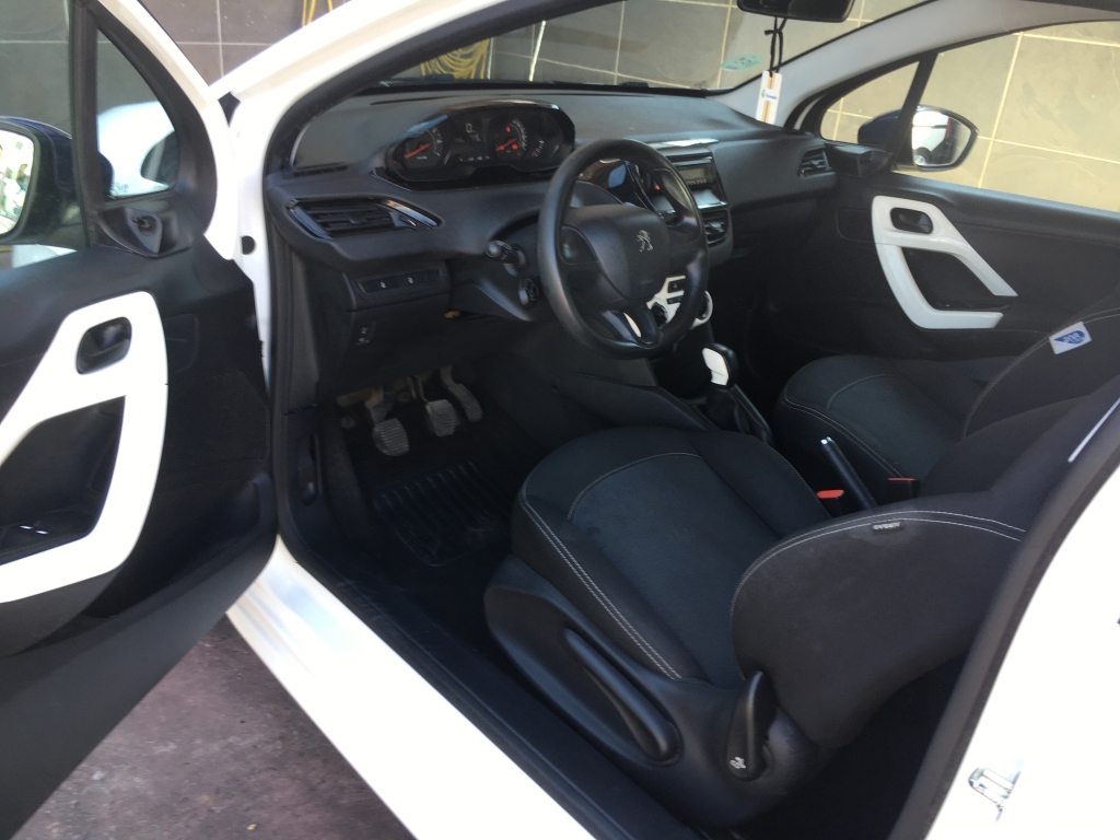 PEUGEOT 208 1.0 INY 68CV