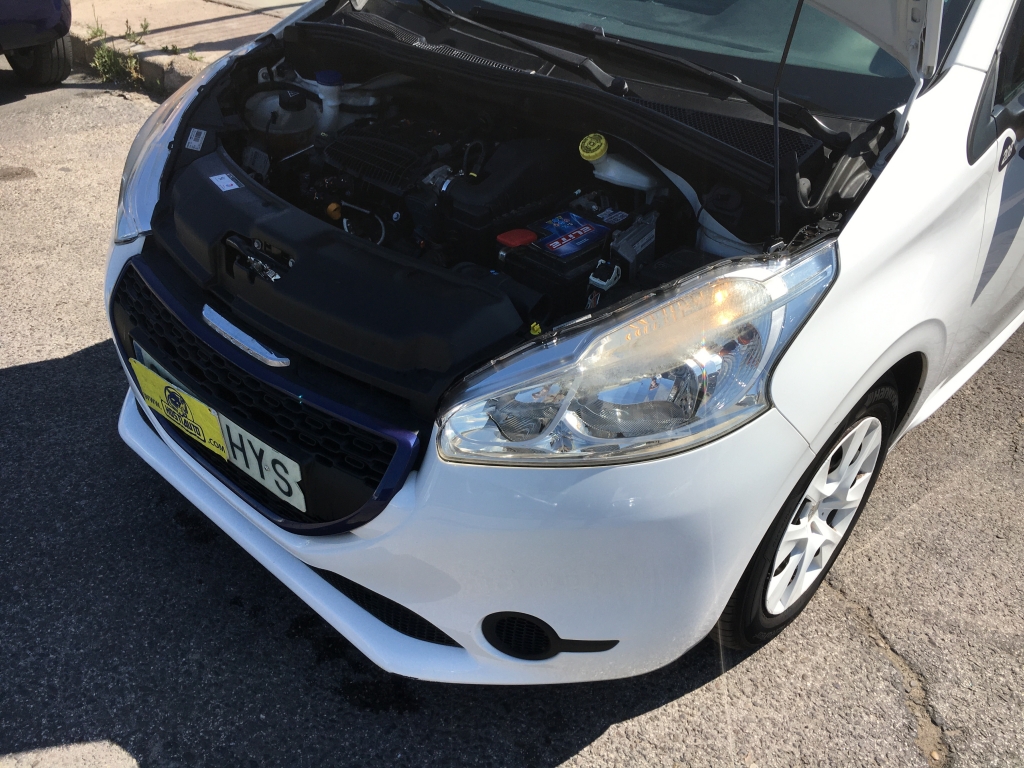 PEUGEOT 208 1.0 INY 68CV