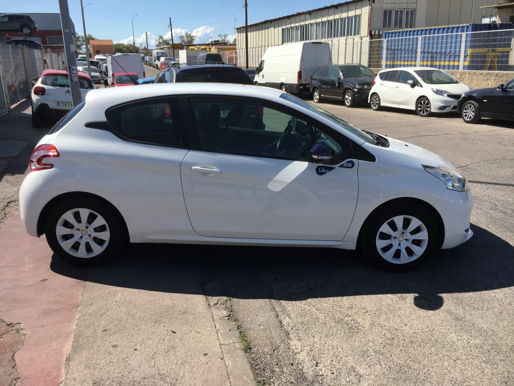 PEUGEOT 208 1.0 INY 68CV