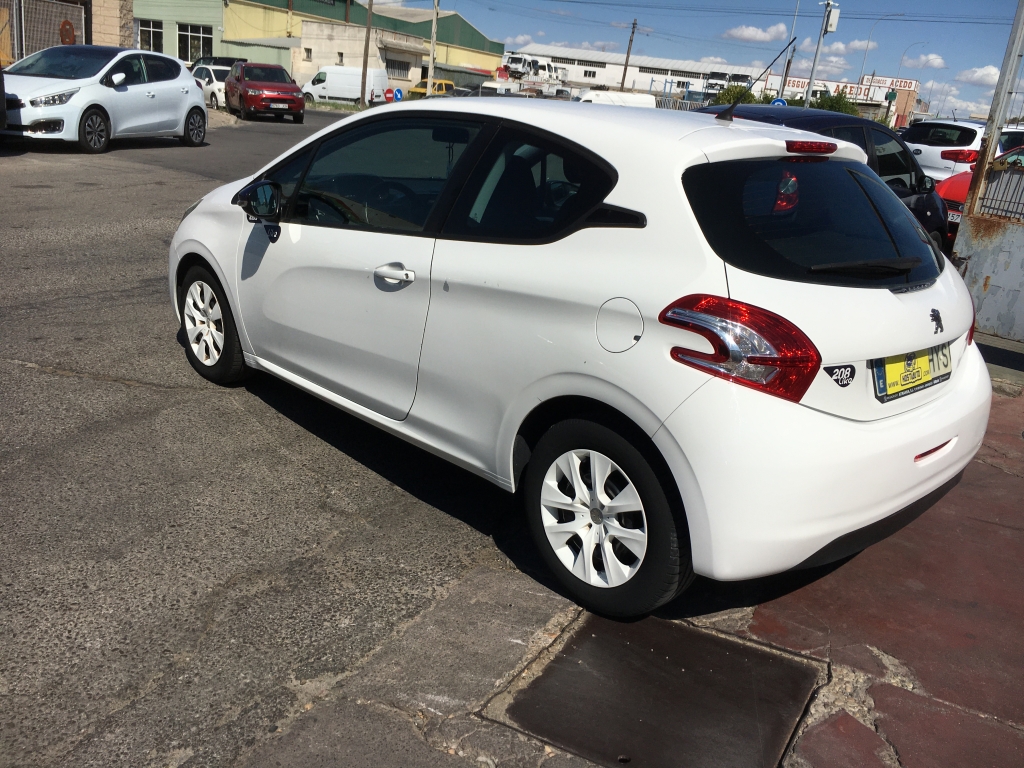 PEUGEOT 208 1.0 INY 68CV