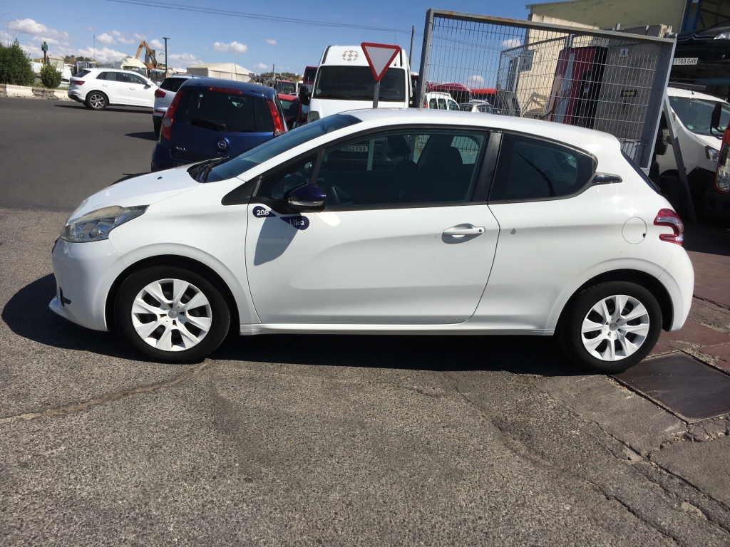 PEUGEOT 208 1.0 INY 68CV