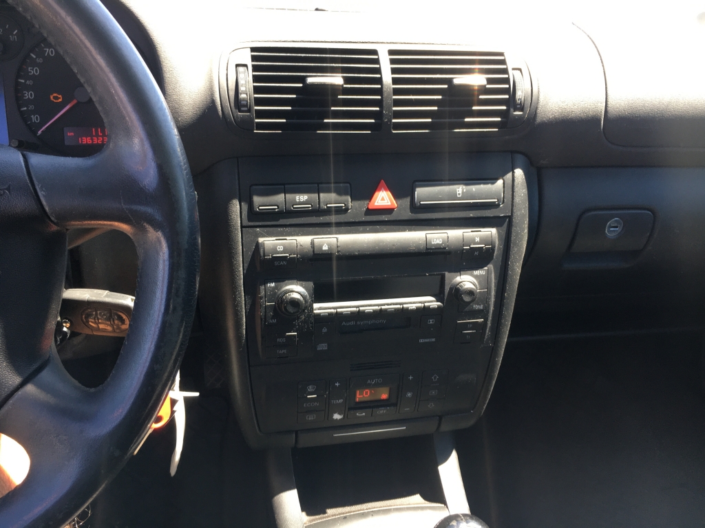 AUDI A3 1.6 INY 102CV