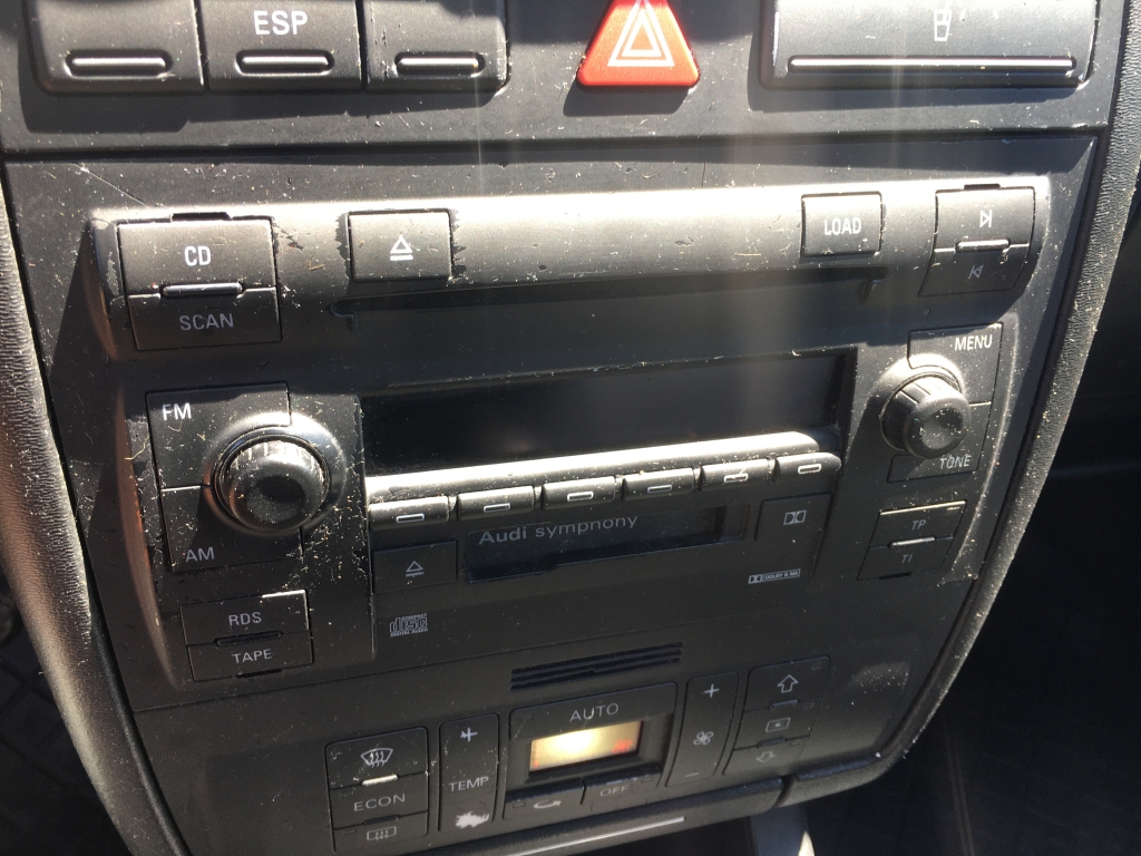 AUDI A3 1.6 INY 102CV