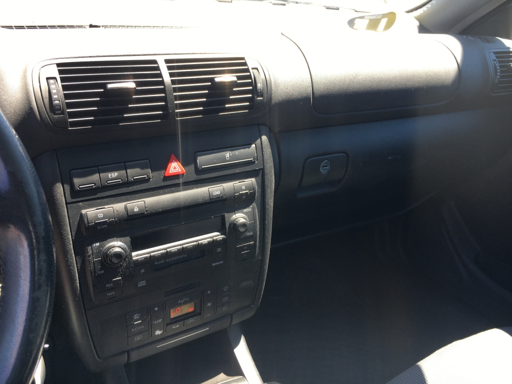 AUDI A3 1.6 INY 102CV