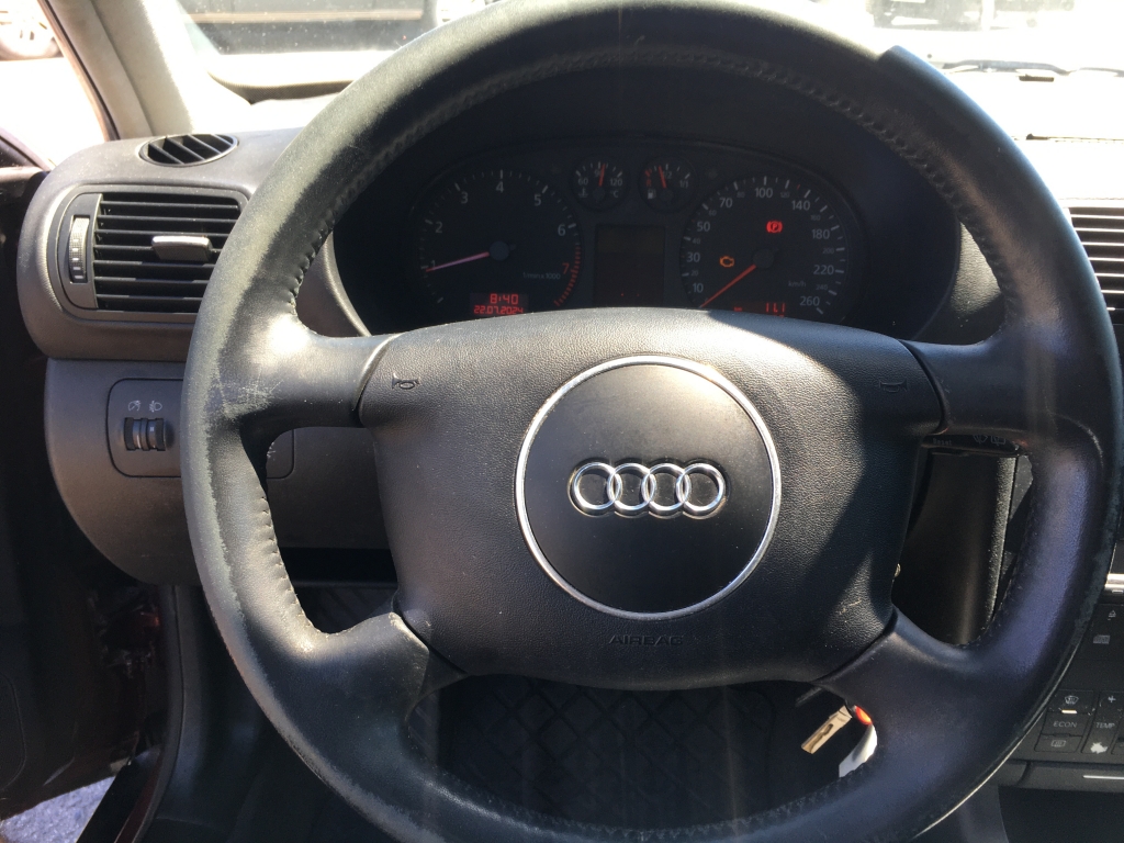 AUDI A3 1.6 INY 102CV