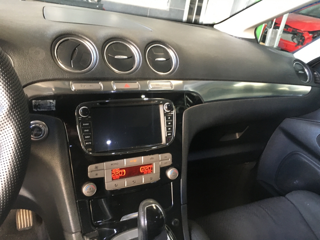 FORD S-MAX 2.0 CDTI 140CV AUT 7 PLAZAS