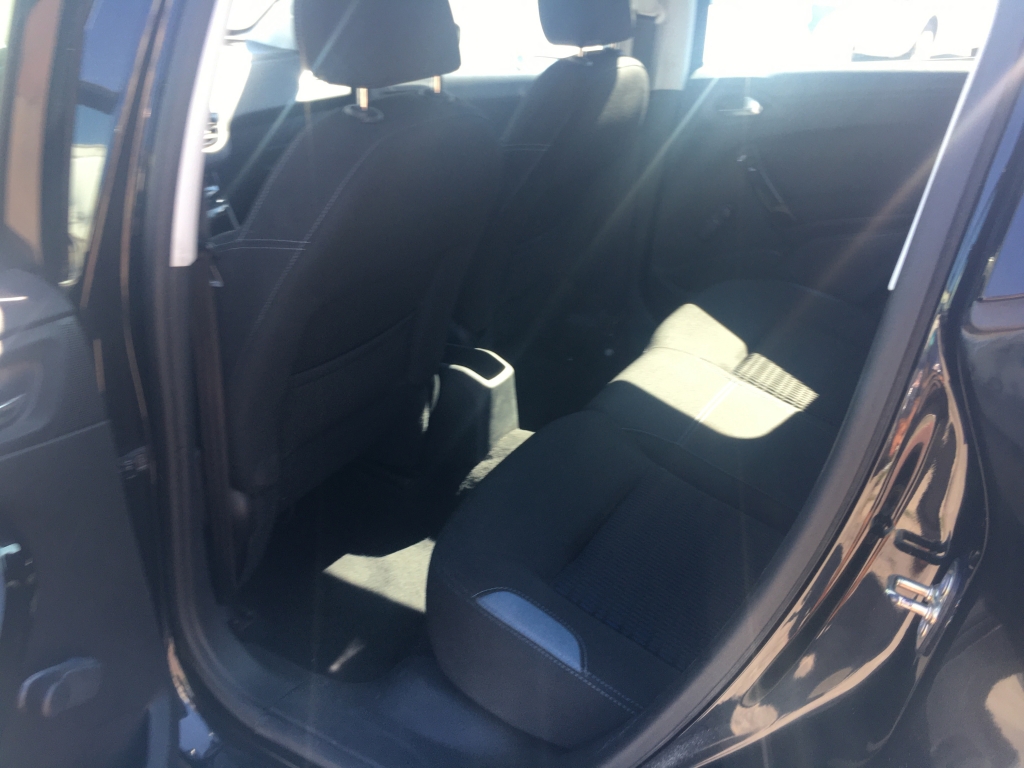 PEUGEOT 208 1.6 HDI 92CV