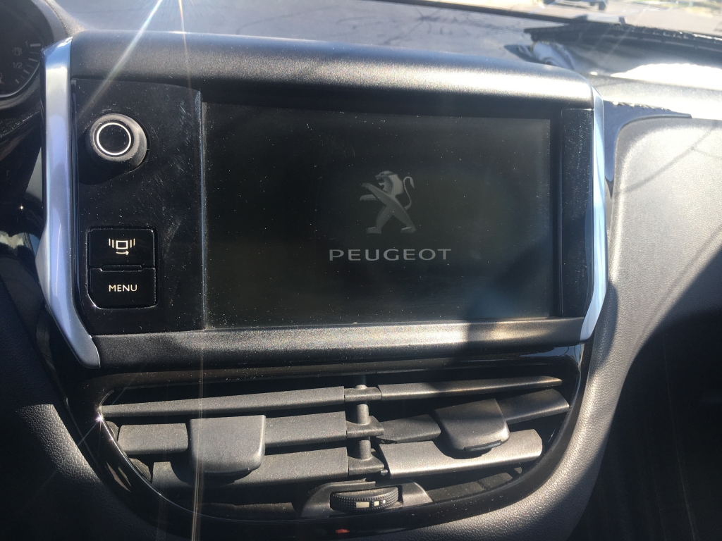 PEUGEOT 208 1.6 HDI 92CV