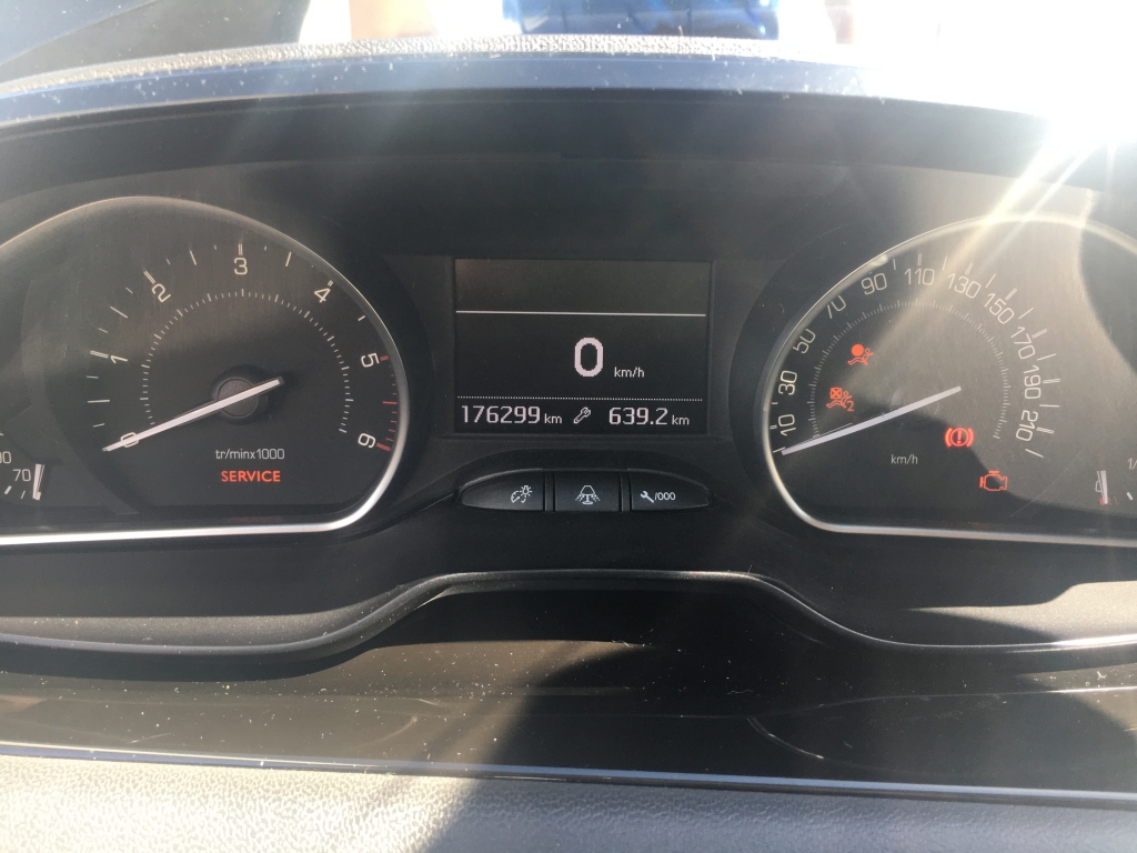 PEUGEOT 208 1.6 HDI 92CV