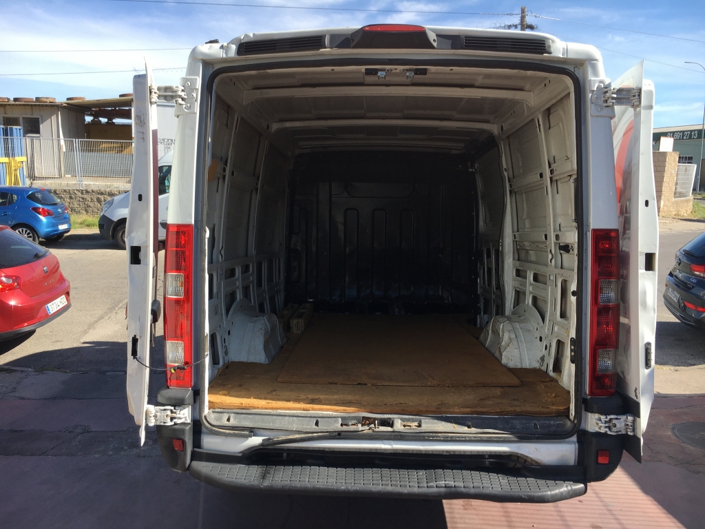 IVECO DAILY 35S13    2.3 HPI 126CV