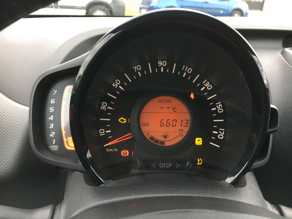 PEUGEOT 108 1.0 INY 73CV