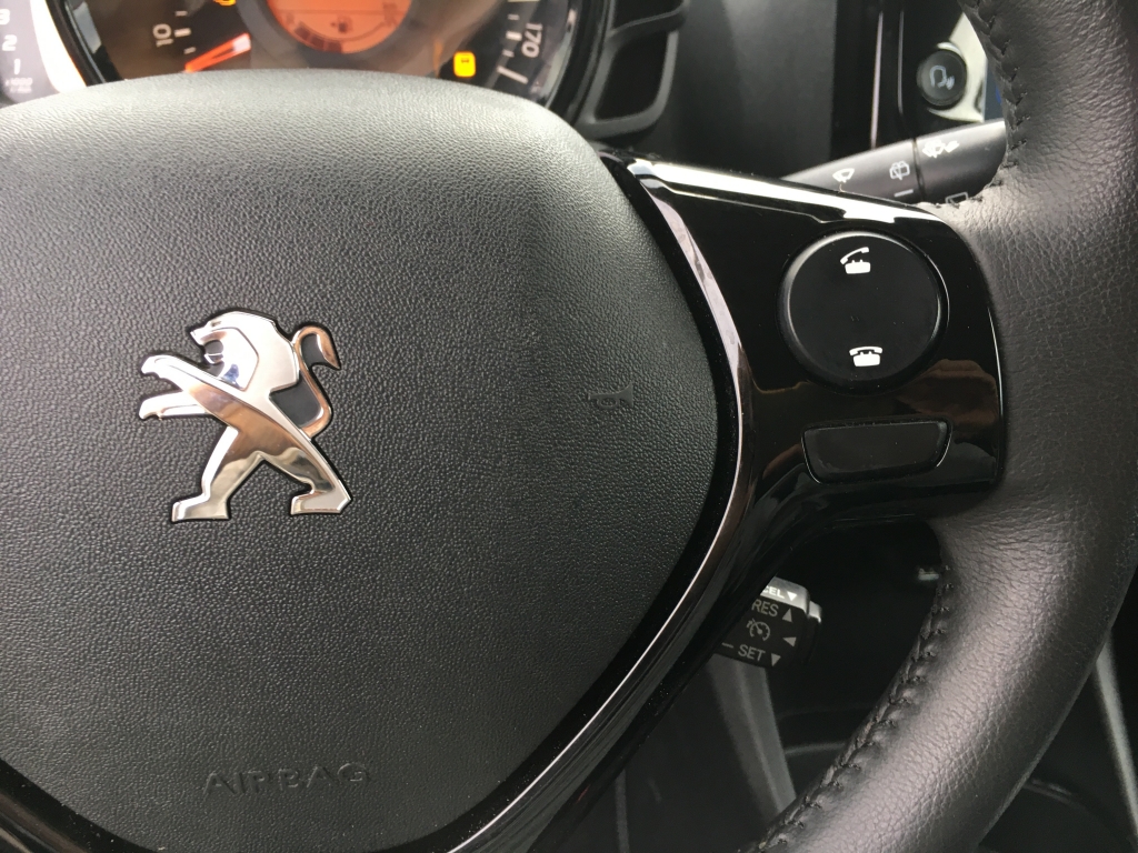 PEUGEOT 108 1.0 INY 73CV