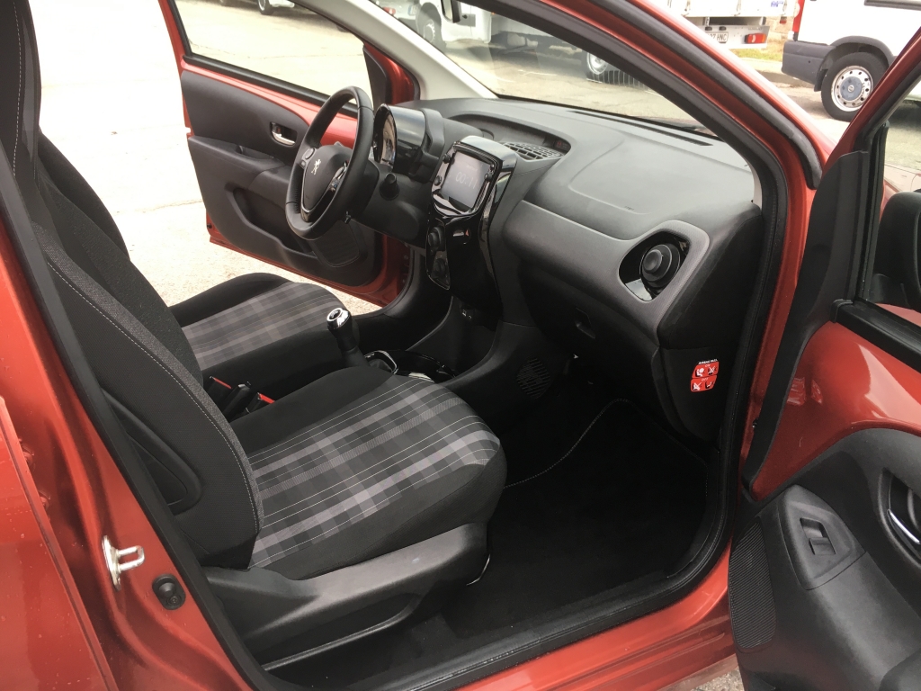 PEUGEOT 108 1.0 INY 73CV